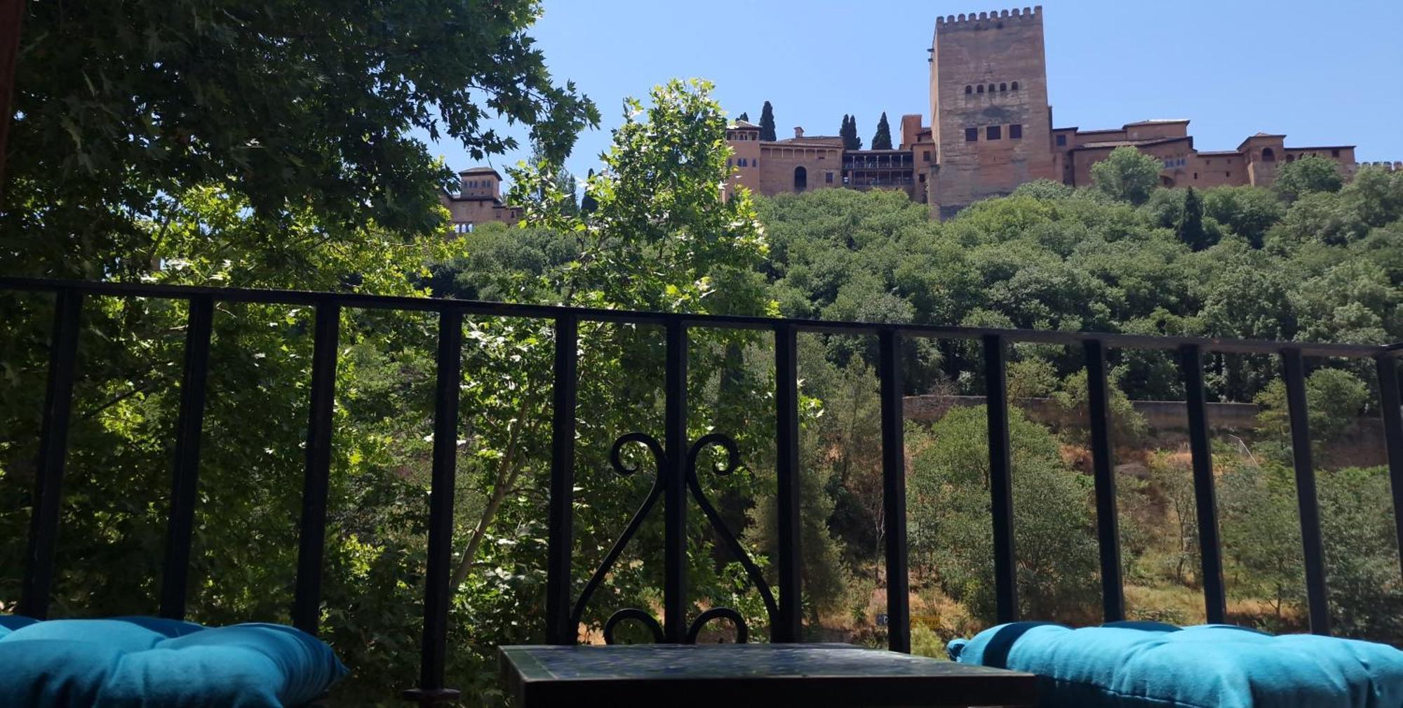The Nasrid Palace From Your Bed !